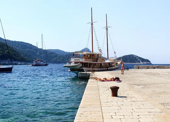 Twin Lucica 990c Pensjonat Lastovo