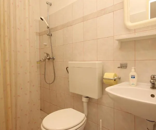 Pensjonat Twin Lucica 990c 2*