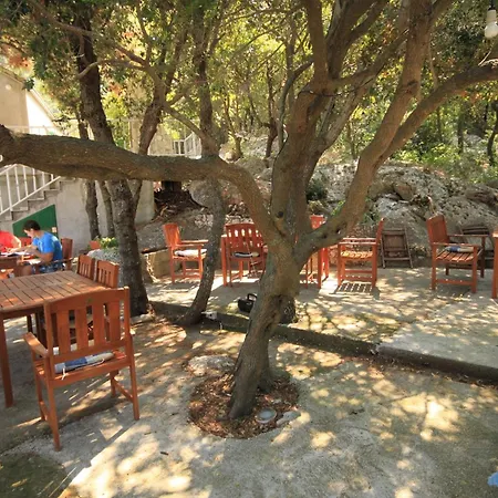 Πανσιόν Twin Lucica 990c 2*